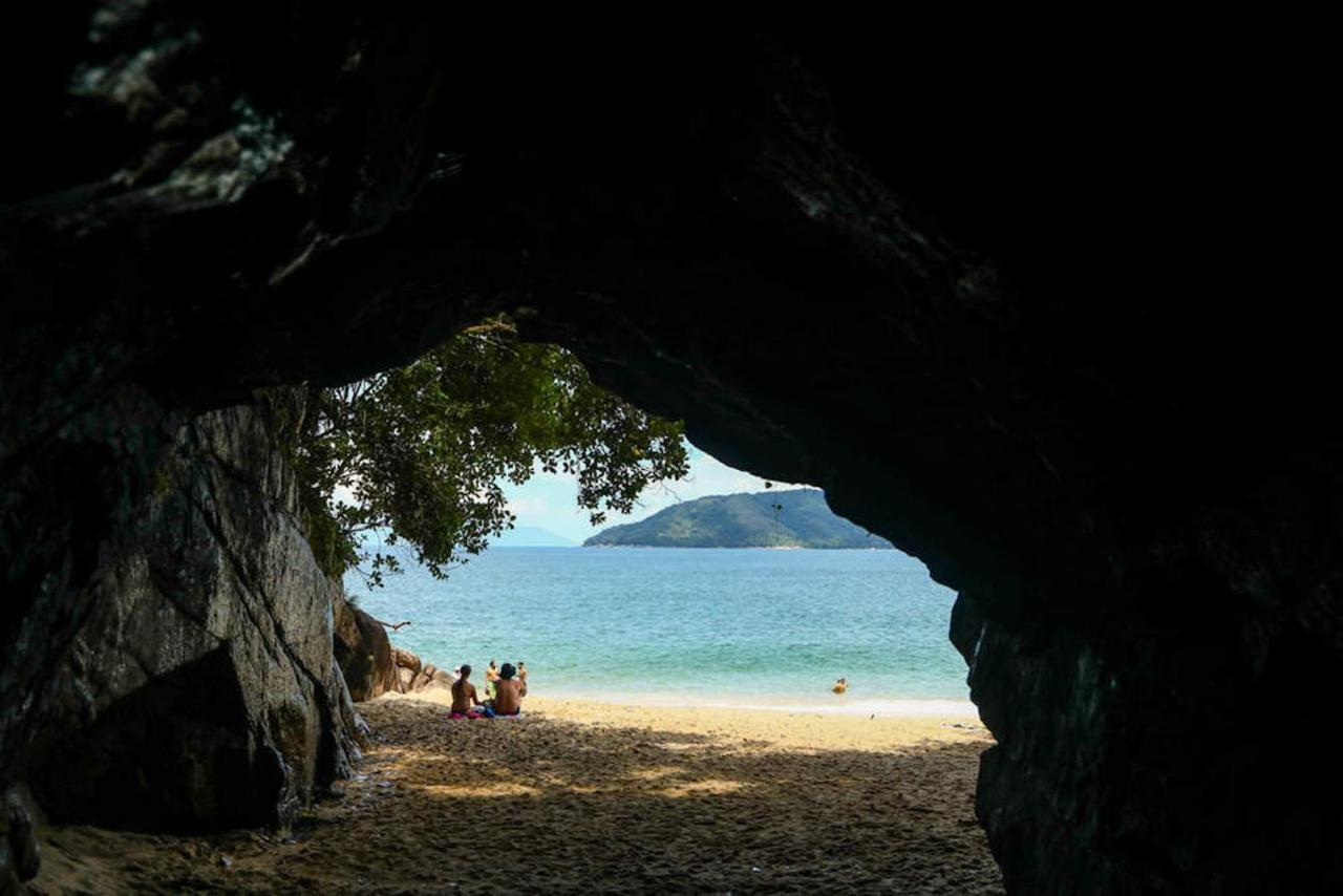Casa Pe Na Areia Fechado Com Piscina Na Sununga - Ubatuba